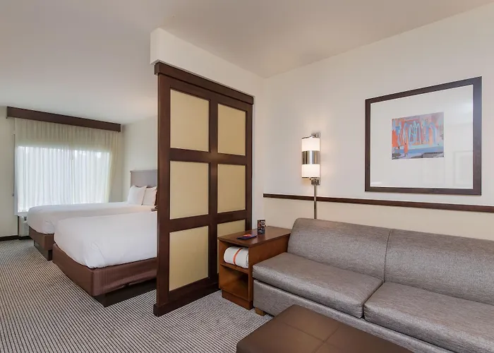 Hotel Hyatt Place Charleston Airport / Convention Center 3*