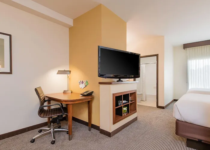 Hyatt Place Charleston Airport / Convention Center 3*