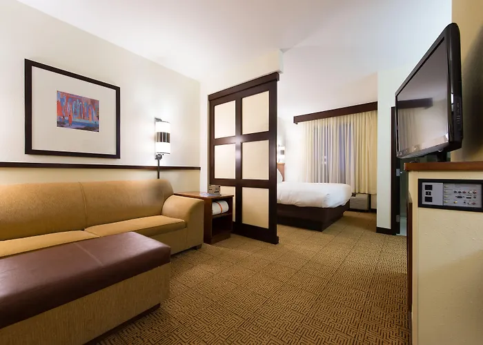 Hyatt Place Charleston Airport / Convention Center 3*