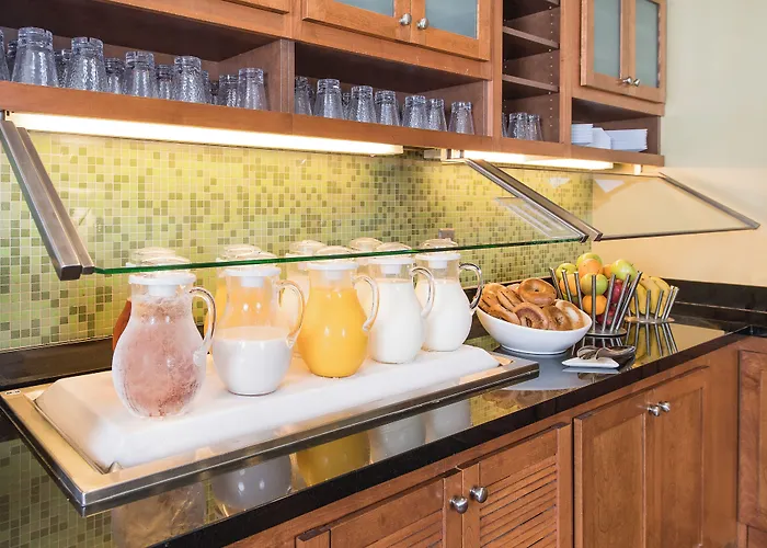 Hyatt Place Charleston Airport / Convention Center Hotel 3*