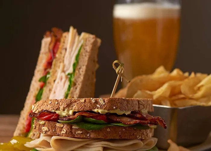 Hyatt Place Charleston Airport / Convention Center 3*